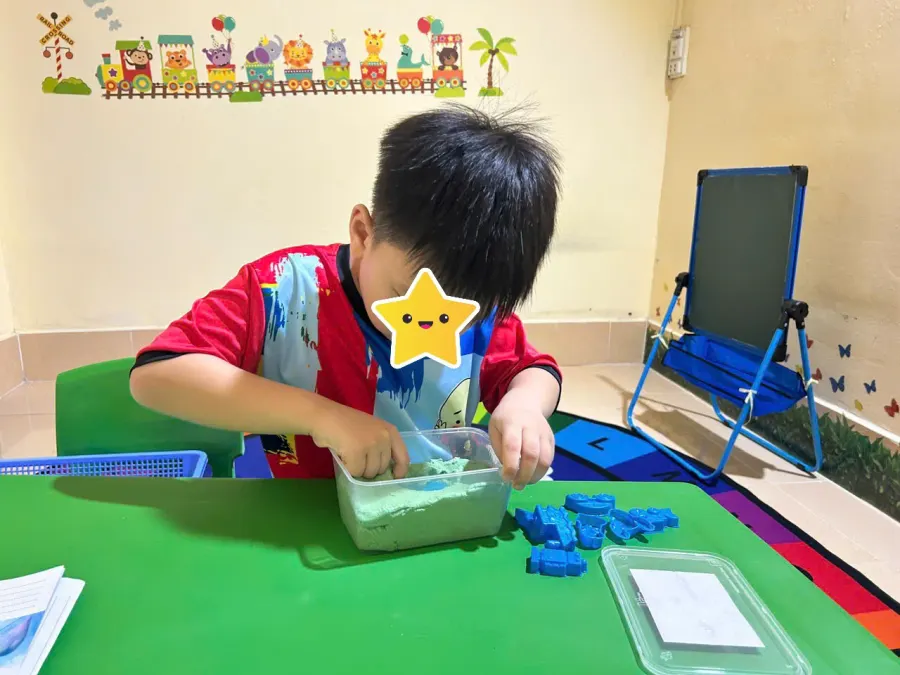 Trung Tâm Can Thiệp Bước Chân Nhỏ