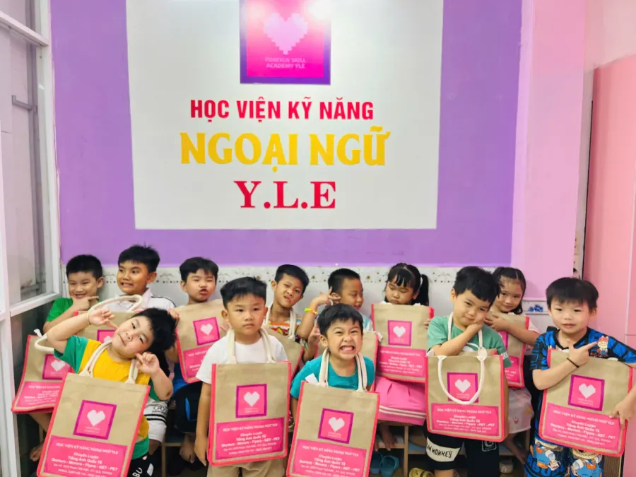 Học Viện Kỹ Năng Ngoại Ngữ YLE - Bình Đông