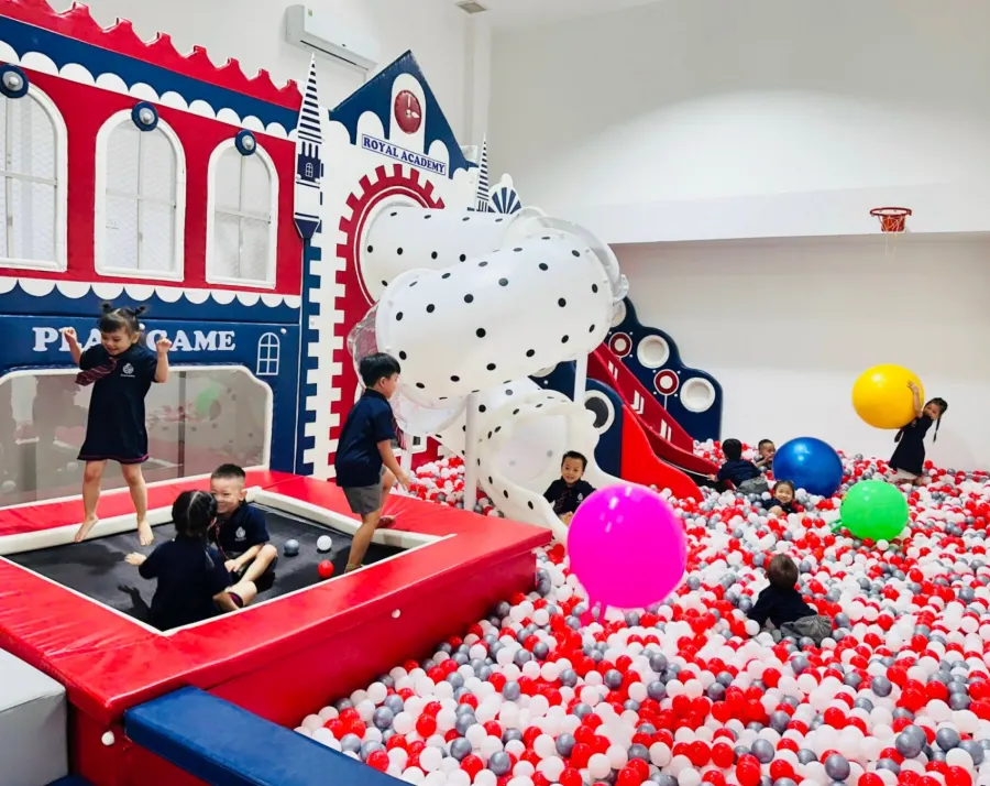 Mầm Non Học Viện Hoàng Gia - Royal Academy - Phường Hoà Khánh