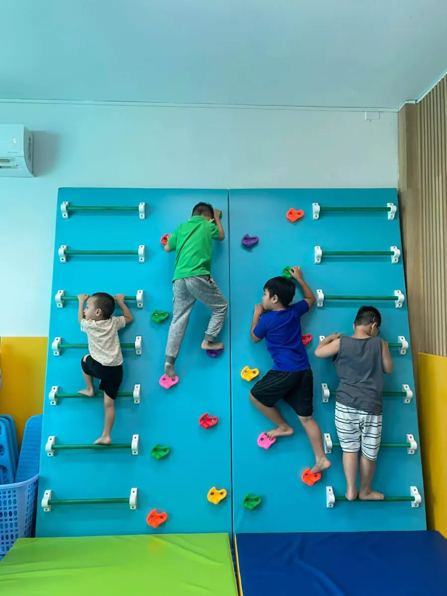 Trung Tâm Nghiên Cứu Ứng Dụng Tâm Lý Giáo Dục Hoa Cúc Trắng