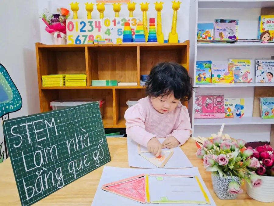 Lớp Mầm Non Độc Lập Hoa Việt