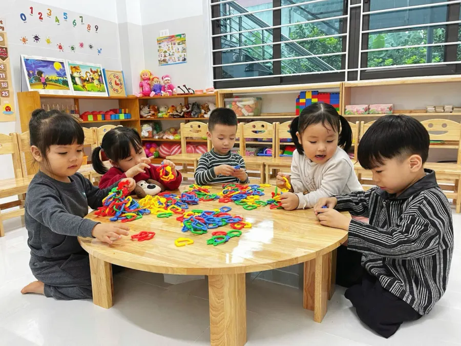 Lớp mầm non độc lập Sao Việt