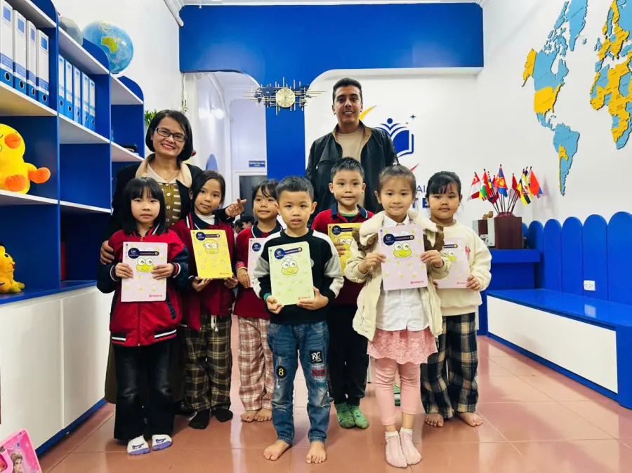 Trung Tâm Ngoại Ngữ Moonlight Edu - Ngọc Hồi