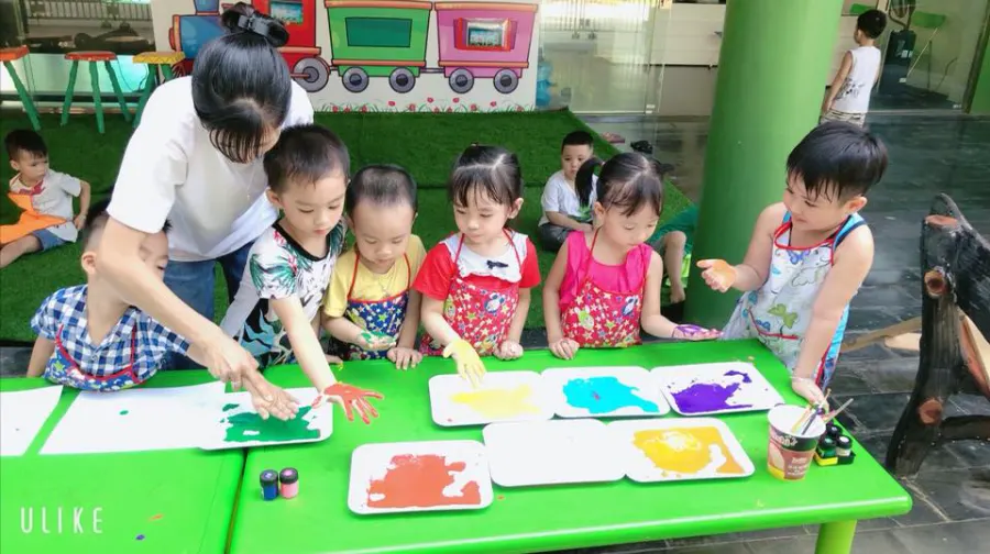 Trường mầm non Tràng An Montessori