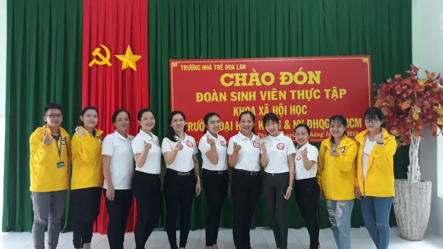 Trường nhà trẻ Hoa Lan