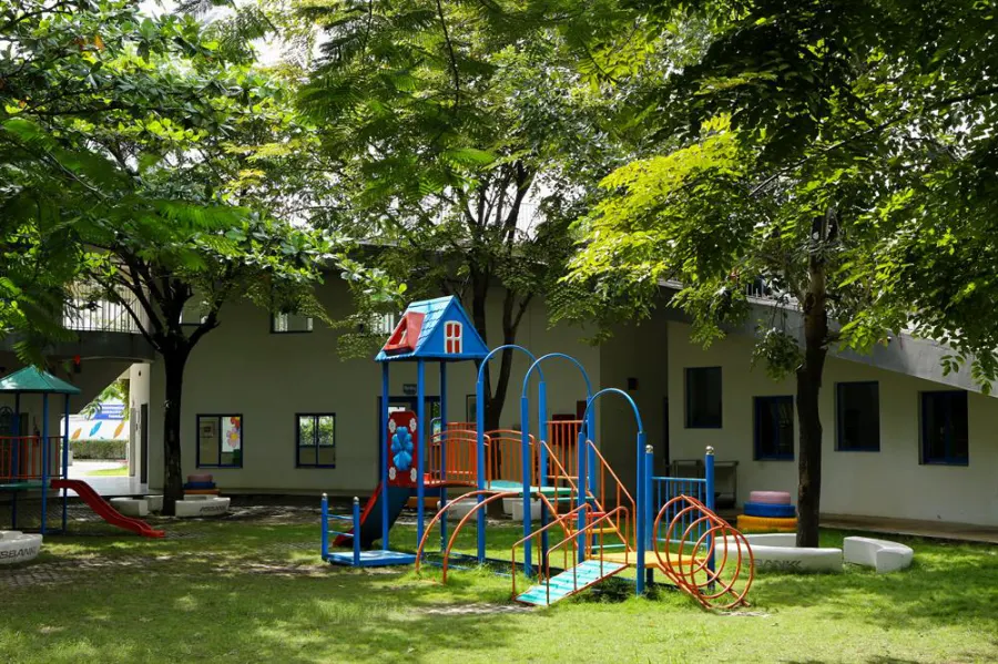 Trường mẫu giáo Những Bông Hoa Nhỏ