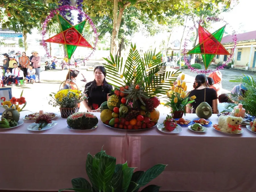 Trường tiểu học Nguyễn Hữu Cảnh