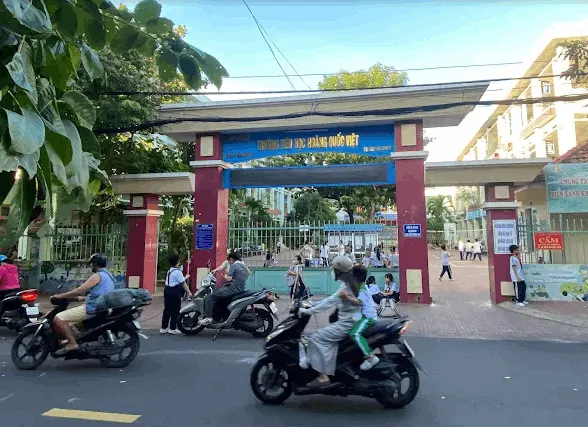 Trường tiểu học Hoàng Quốc Việt