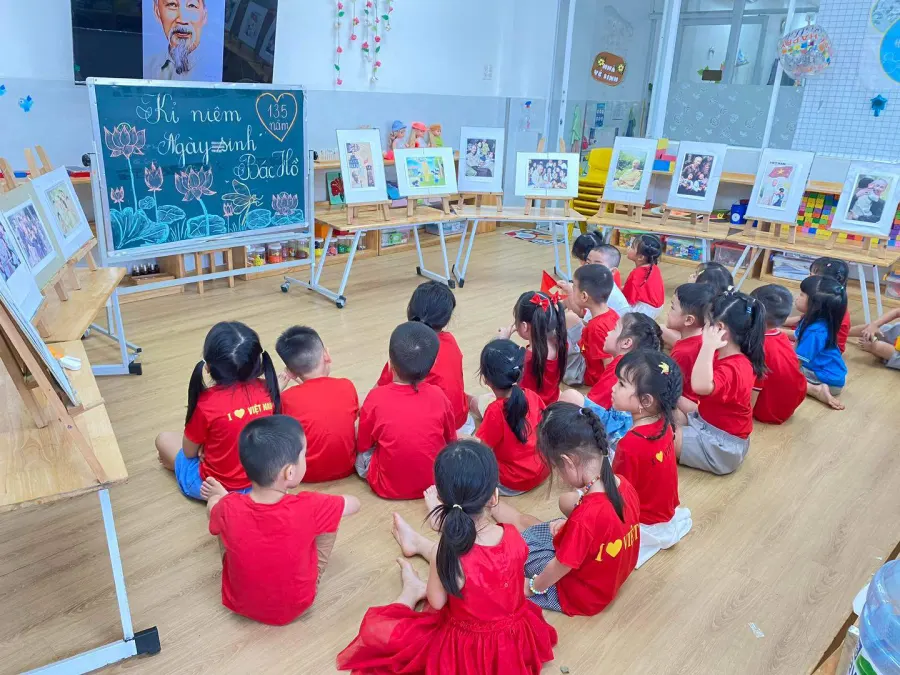Mầm non Montessori Doraemon Phú Hữu Quận 9