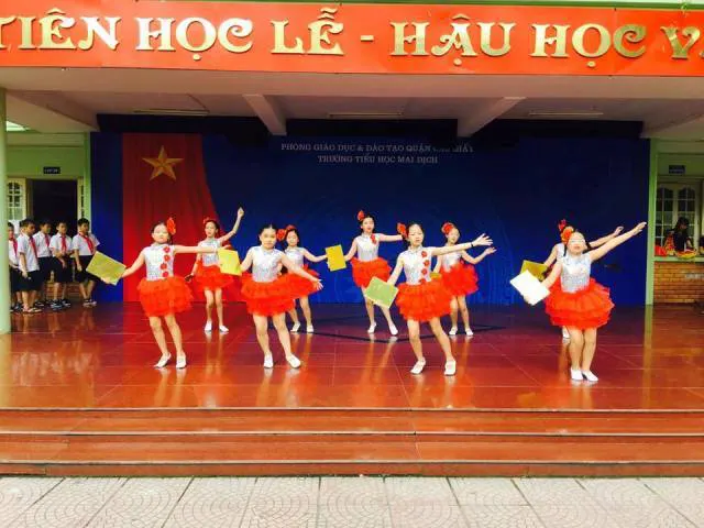 Trường tiểu học Mai Dịch