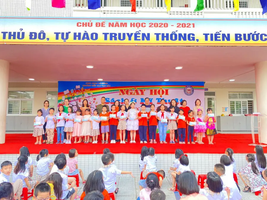 Trường Tiểu học Vạn Bảo