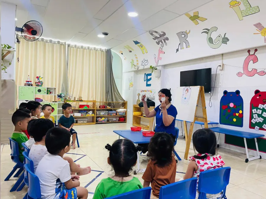 Trường Mầm Non Trăng Non - Phường 10