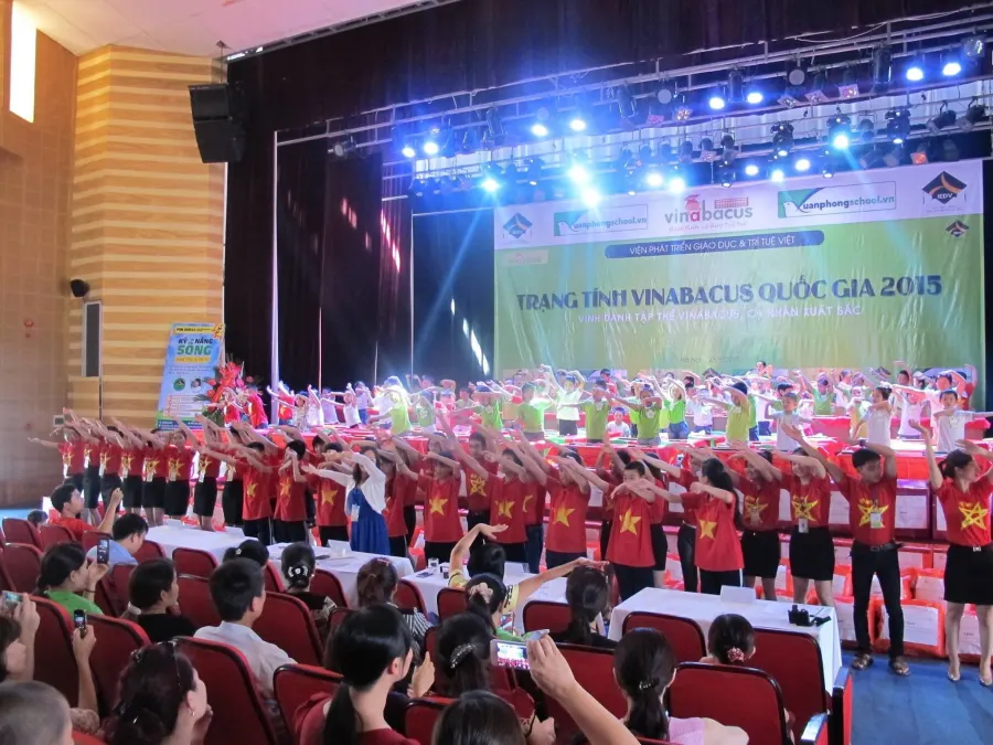Bàn Tính Thông Minh VinaBacus Viện Giáo dục IEDV - Vinhomes Hàm Nghi