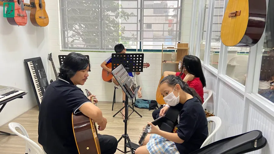 Vườn Nghệ Thuật Dế Mèn