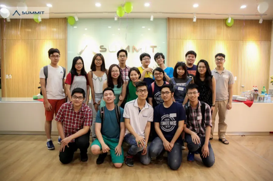 SUMMIT EDUCATION (Cầu Giấy)