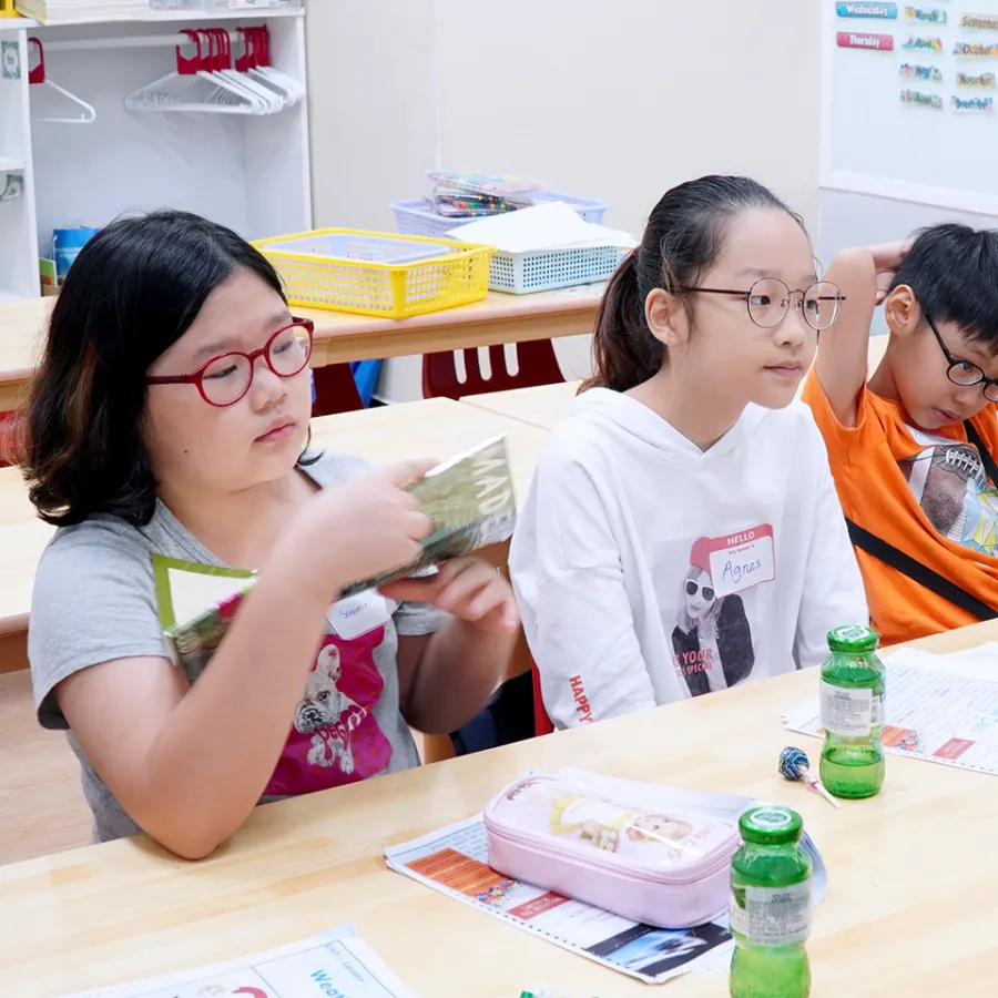 Trung tâm Anh ngữ POLY English Vietnam - Tân Phong