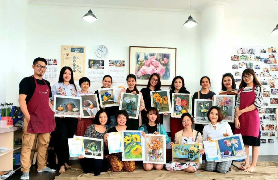Trung Tâm Mỹ Thuật Bụi