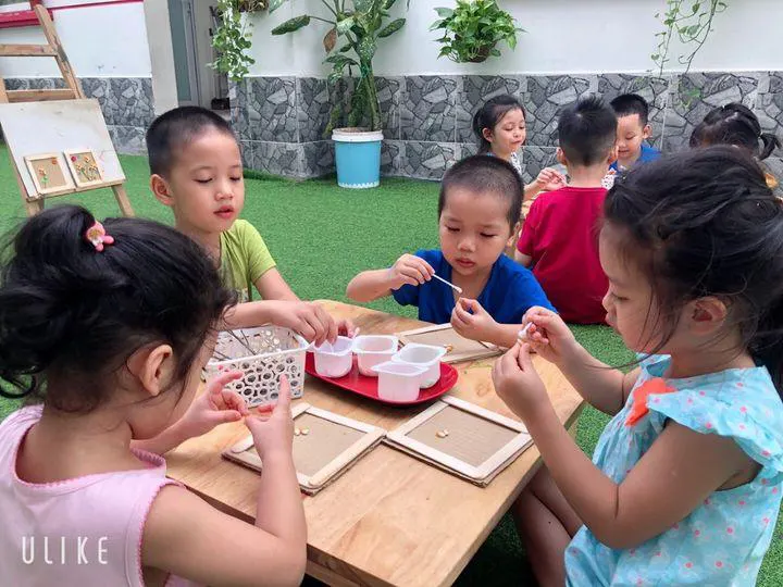 Trường Mầm Non Kid's Moon - KĐT Intracom Trung Văn