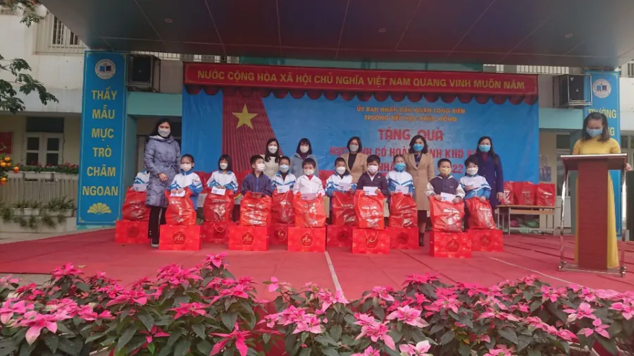 Trường Tiểu học Phúc Đồng