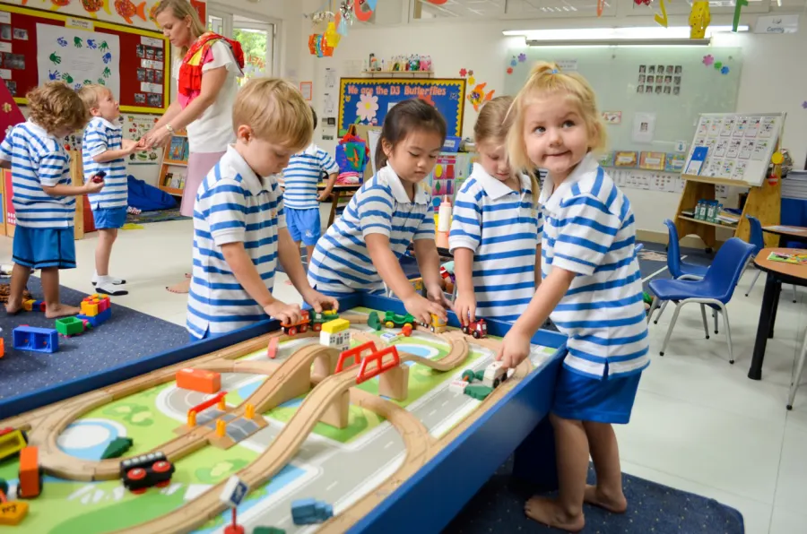 Australian International School - AIS (Trường Quốc tế Úc)