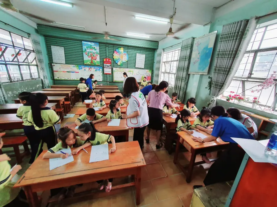 Trường Tiểu Học Lê Thị Hồng Gấm