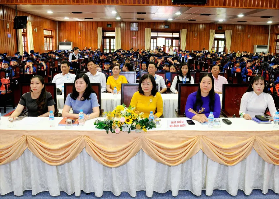 Trung Tâm Ngoại Ngữ-Tin Học Anh Việt