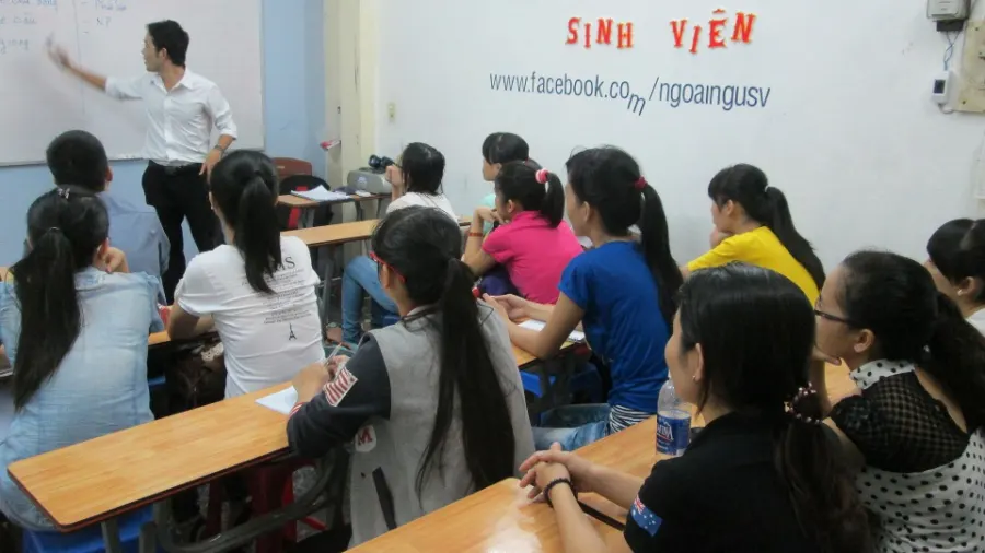 Trung Tâm Anh Ngữ REF (REF English Center)