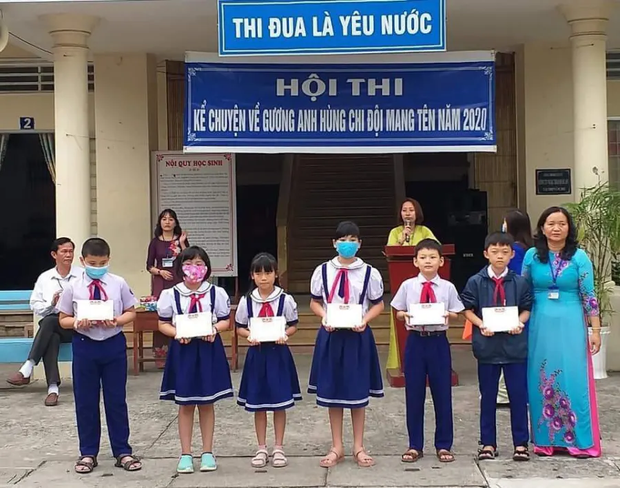 Trường Tiểu học Dương Đông 1