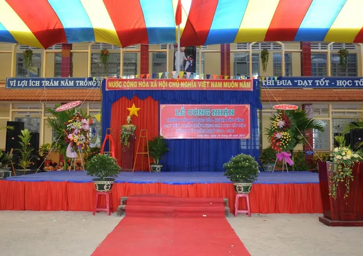 Trường Tiểu Học Long Hoà
