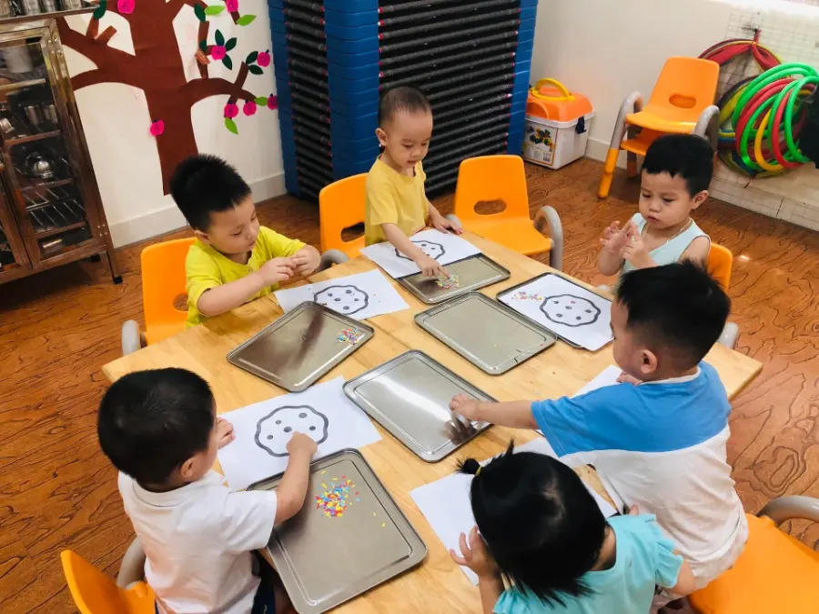 Trường Mầm Non Hoàng Gia - Phố Nối