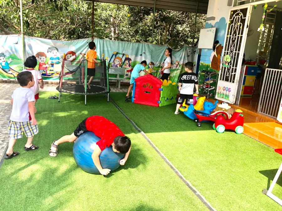Trung Tâm Hoa Hướng Dương