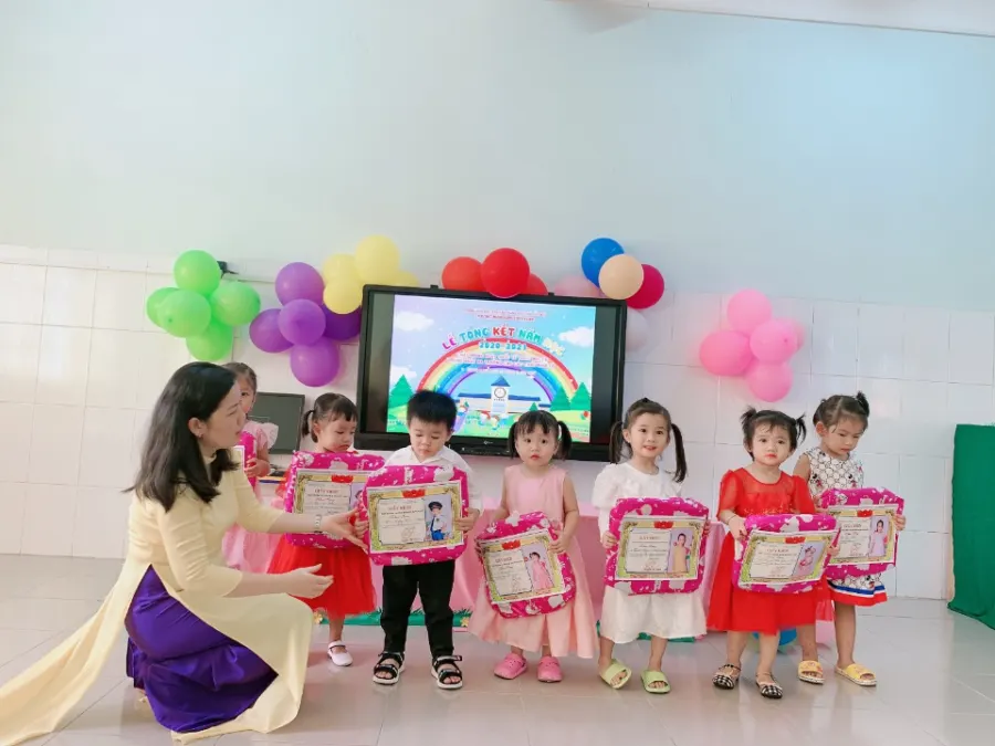 Trường Mầm Non Tuổi Xanh