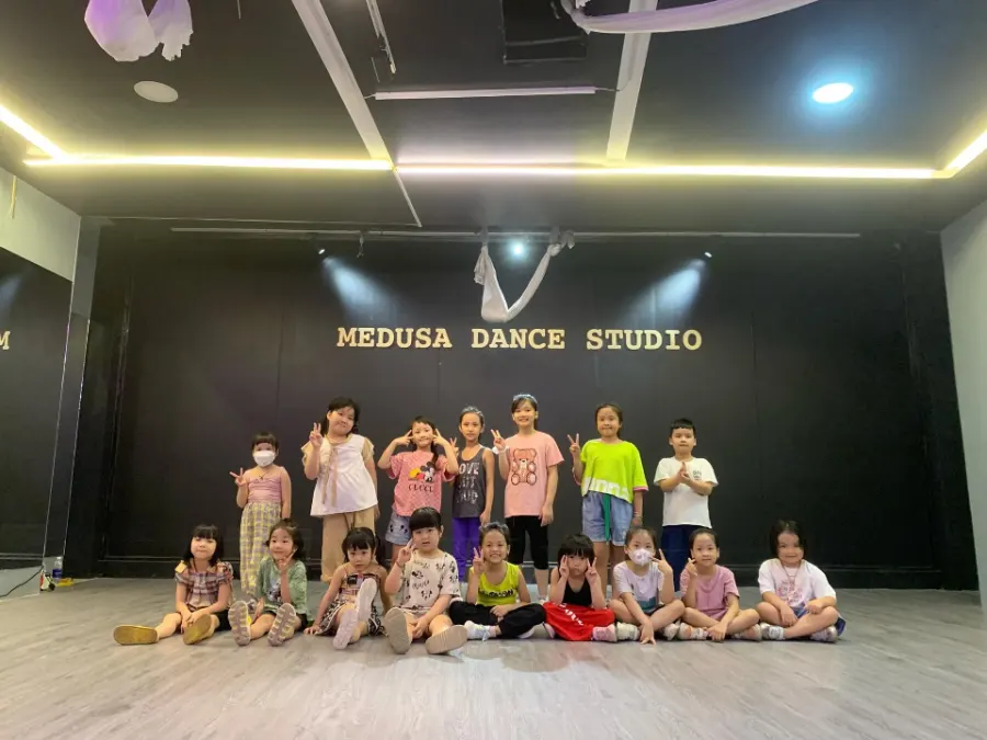 Trung Tâm Medusa Dance Studio