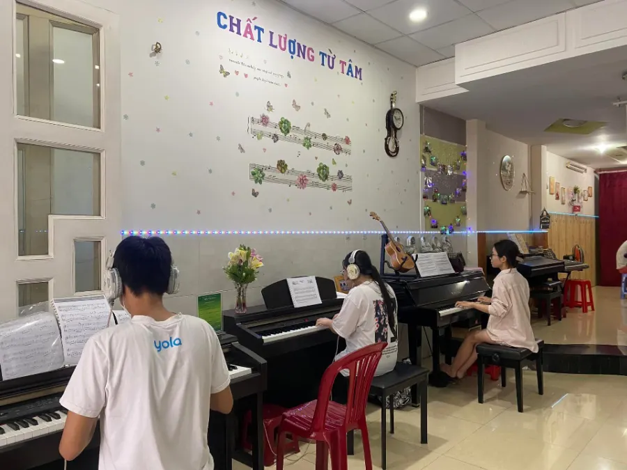 Trung Tâm Âm Nhạc Giai Điệu Xanh